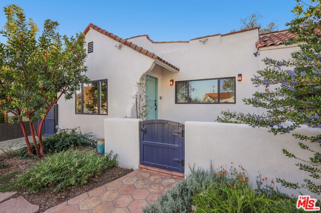 1275 S Sycamore Ave in Los Angeles, CA - Building Photo - Building Photo