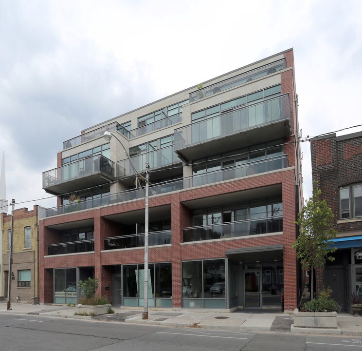 Volta Lofts in Toronto, ON - Building Photo