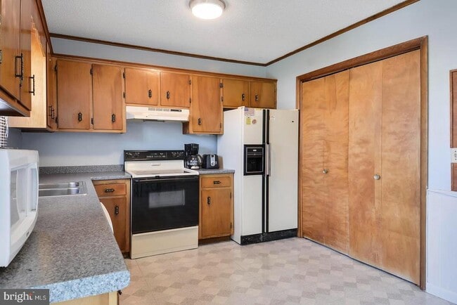 property at 19948 Church St