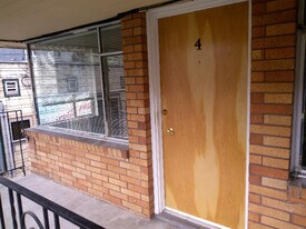 1741 S Hanford St in Seattle, WA - Building Photo