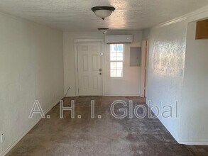 2103 S Monroe St in Amarillo, TX - Building Photo - Building Photo