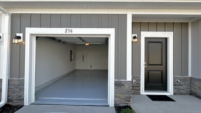 236 Santorini Wy in Mauldin, SC - Building Photo - Building Photo