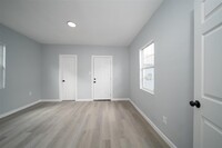 1321 Bayou St photo'