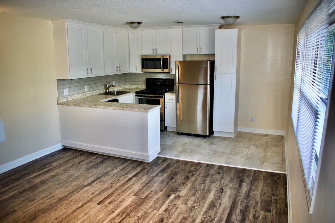 516 S Mendenhall St in Greensboro, NC - Building Photo