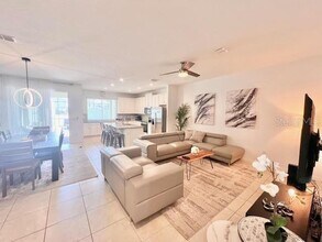 2151 Cooper Bell Pl in Kissimmee, FL - Foto de edificio - Building Photo