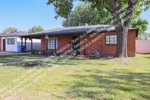 2911 E Flower St in Phoenix, AZ - Building Photo