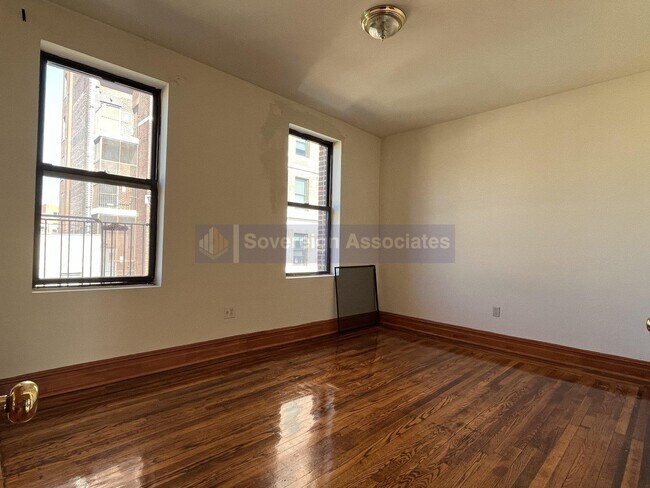 64 W 108th St in New York, NY - Building Photo - Building Photo
