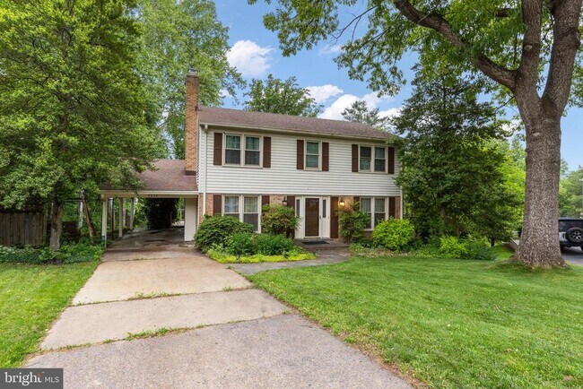 9830 Meadow Valley Dr in Vienna, VA - Building Photo - Building Photo