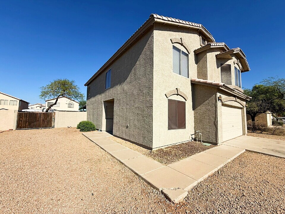 10434 W Oregon Ave in Glendale, AZ - Building Photo