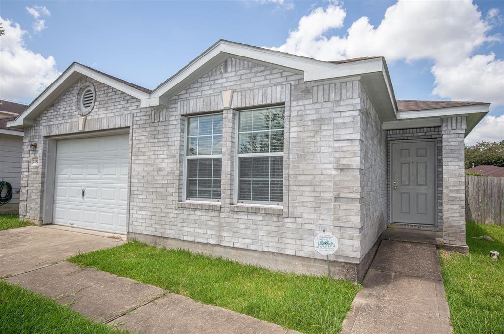 22827 Sugar Bear Dr in Spring, TX - Building Photo