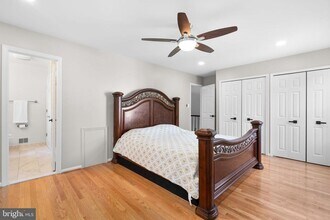 19 Saddleview Ct in North Potomac, MD - Building Photo - Building Photo