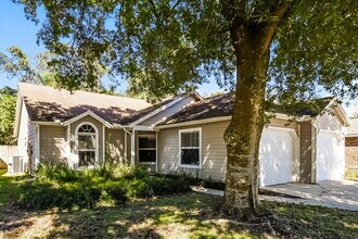 7757 Fox Knoll Pl in Winter Park, FL - Building Photo - Building Photo