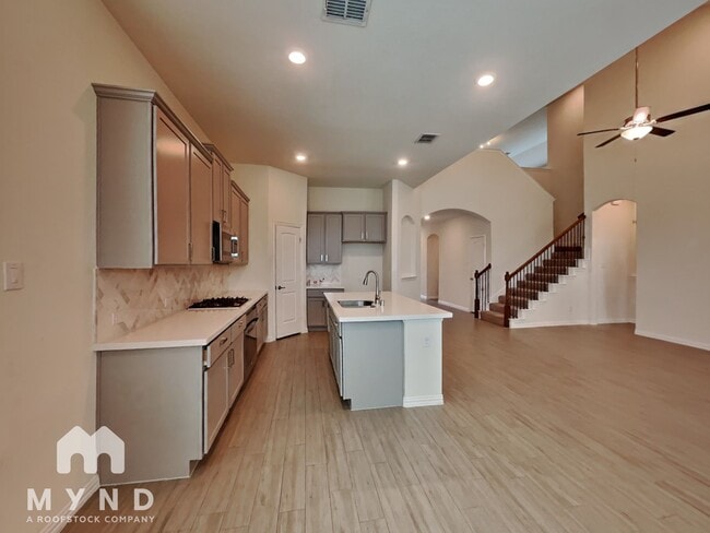 14880 Gilley Ln in Haslet, TX - Foto de edificio - Building Photo