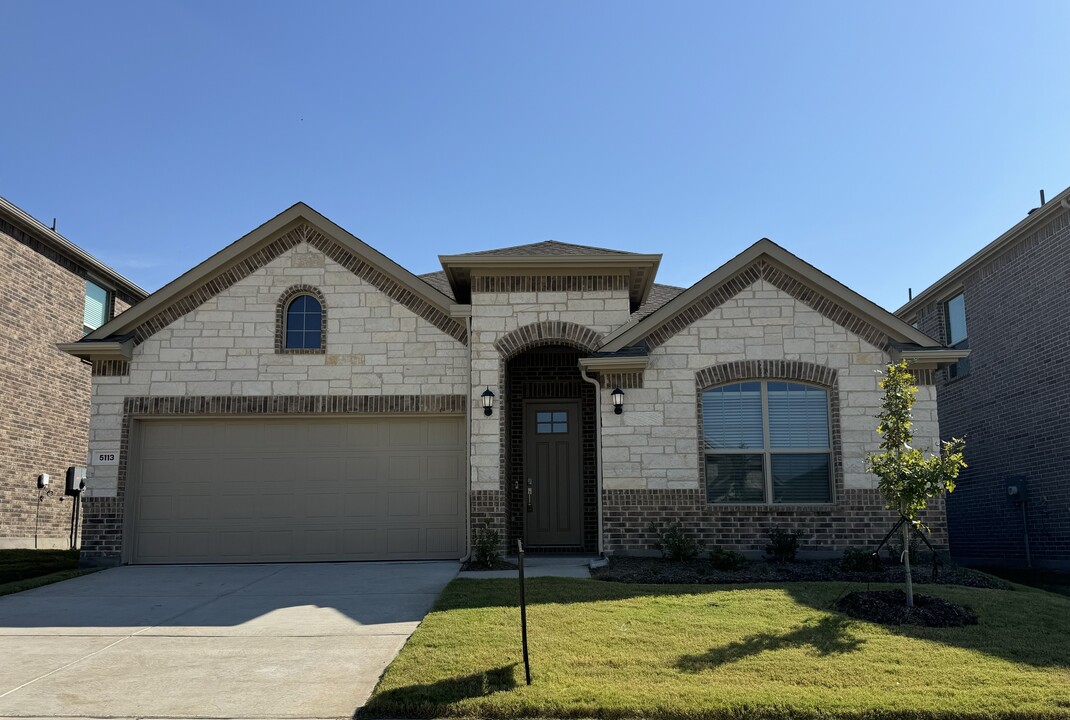 5113 High Brush Wy in Princeton, TX - Building Photo