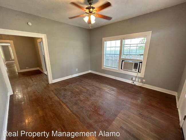 1532 W Ashby Pl in San Antonio, TX - Building Photo - Building Photo