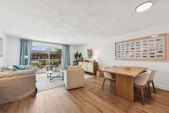 ReNew Waltham in Waltham, MA - Foto de edificio - Building Photo