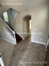 306 W Alameda Dr in Mountain House, CA - Building Photo - Building Photo