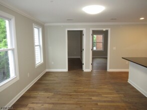 121 Main St in Hackettstown, NJ - Foto de edificio - Building Photo