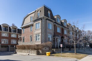 137B Finch Av E in Toronto, ON - Building Photo