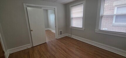 382 Bond St, Unit 2 in Bridgeport, CT - Building Photo - Building Photo