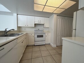 9266 W Atlantic Blvd in Coral Springs, FL - Building Photo - Building Photo