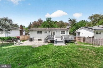 11905 Hunters Ln in Rockville, MD - Building Photo - Building Photo