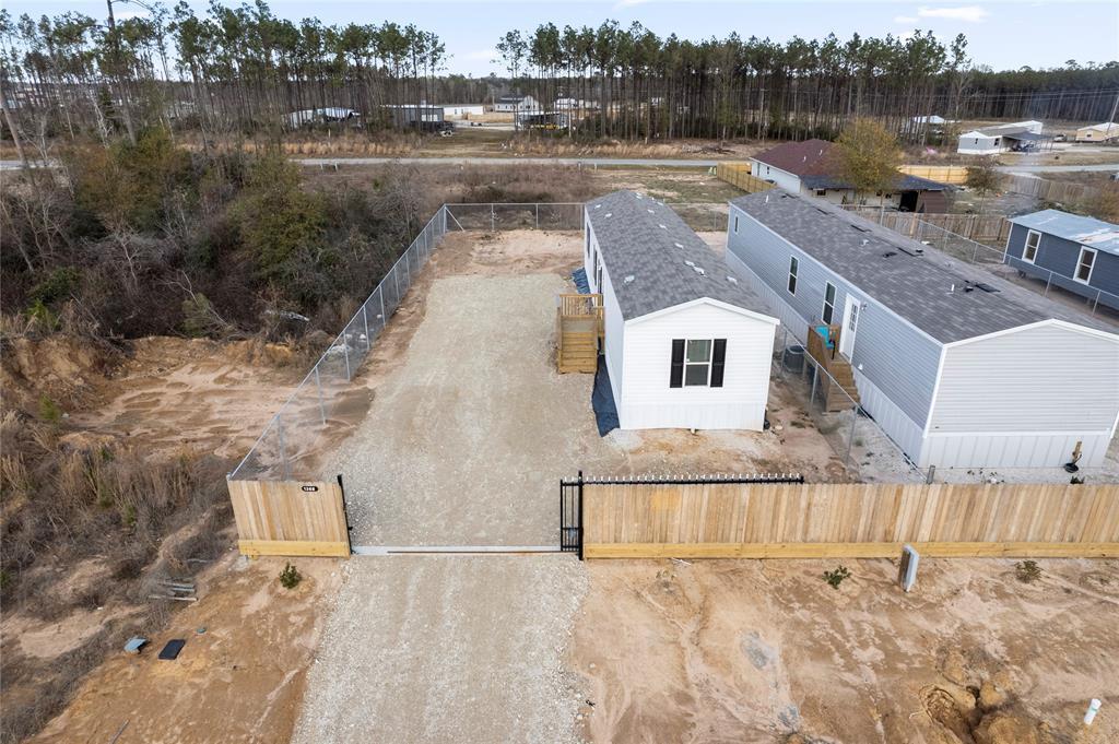1368 Rd 5800 in Cleveland, TX - Building Photo