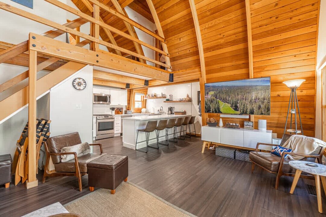 932 Harold Dr in Incline Village, NV - Building Photo