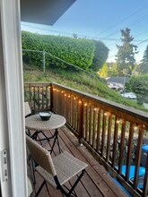 321 N Wycoff Ave-Unit -4 in Bremerton, WA - Building Photo - Building Photo
