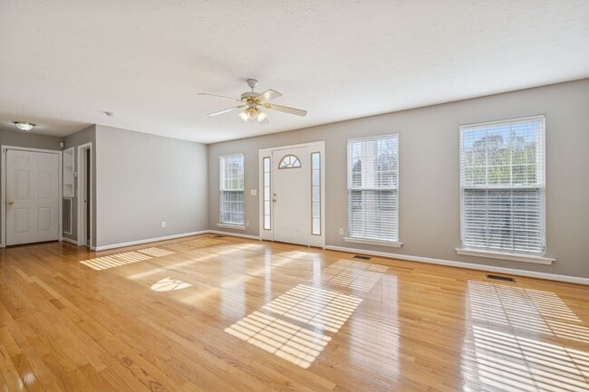 1187 Marvel Road in Ashland City, TN - Building Photo - Building Photo