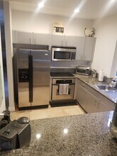 1140 NW 18th Pl in Miami, FL - Building Photo - Building Photo