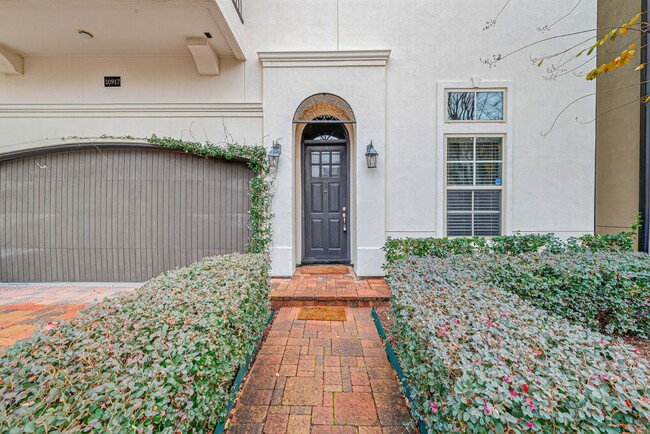 10917 Upland Park in Houston, TX - Building Photo - Building Photo