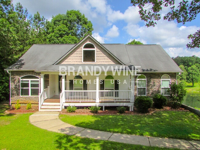 property at 366 Paces Overlook Trce