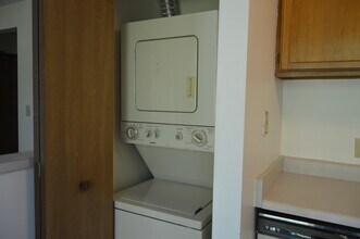 40 N Victoria Ln in Streamwood, IL - Building Photo - Building Photo
