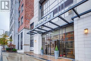 150 Main St W in Hamilton, ON - Building Photo