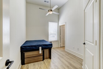 The Landing College Station in College Station, TX - Foto de edificio - Building Photo