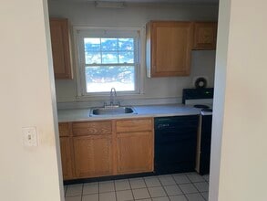 136 S Chestnut St in New Paltz, NY - Building Photo - Building Photo