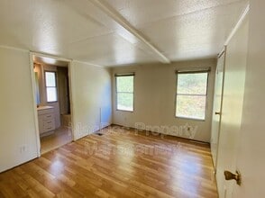 3611 Shirleys Hill Rd in Partlow, VA - Foto de edificio - Building Photo