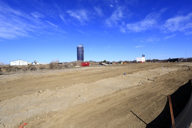 Ovation Heartwood Preserve-Independent Living in Omaha, NE - Building Photo - Building Photo