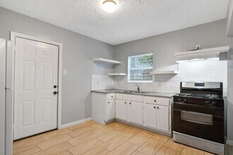 3117 Isabella St in Houston, TX - Foto de edificio - Building Photo