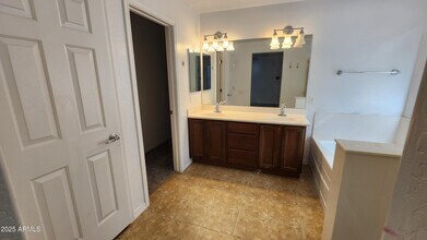 4750 S Antonio in Mesa, AZ - Building Photo - Building Photo