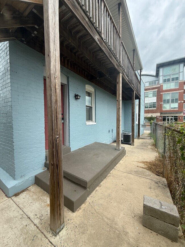 152 E South St in Frederick, MD - Building Photo - Building Photo