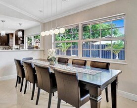 2001 NE 214th St in North Miami Beach, FL - Building Photo - Building Photo