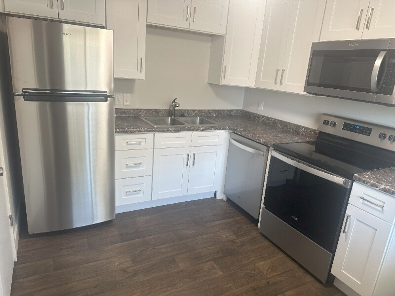 2117 E 3300 S in Salt Lake City, UT - Building Photo