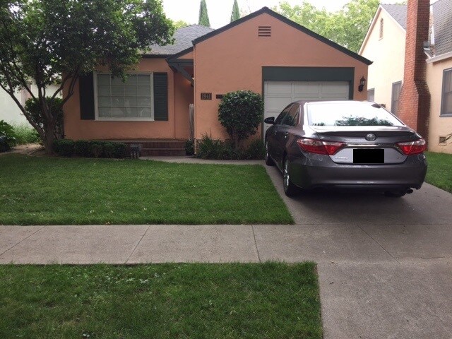 1941 4th Ave in Sacramento, CA - Building Photo