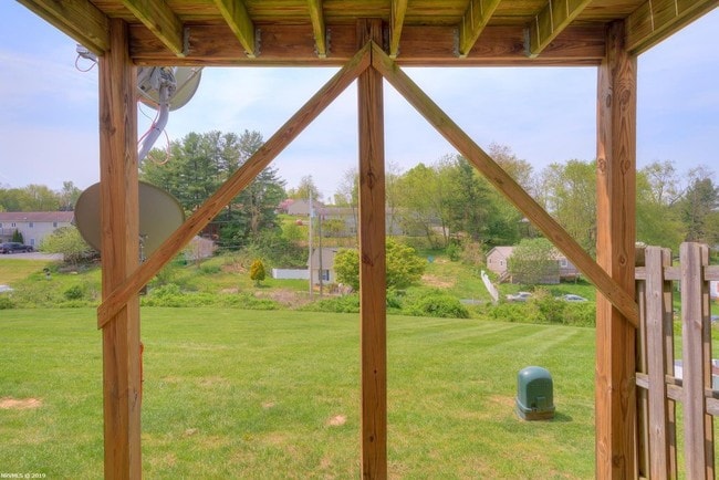 145 Charleston Ln in Christiansburg, VA - Building Photo - Building Photo