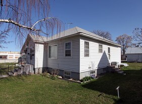 811 Albany St in Caldwell, ID - Building Photo
