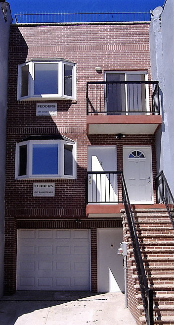 Three Family Home in Brooklyn, NY - Foto de edificio