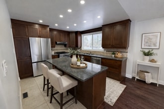 1490 York Rd in Niagara-On-The-Lake, ON - Building Photo - Building Photo