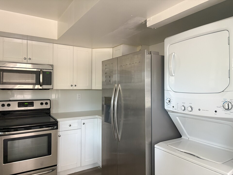 5125 SW 122nd Ter in Cooper City, FL - Building Photo